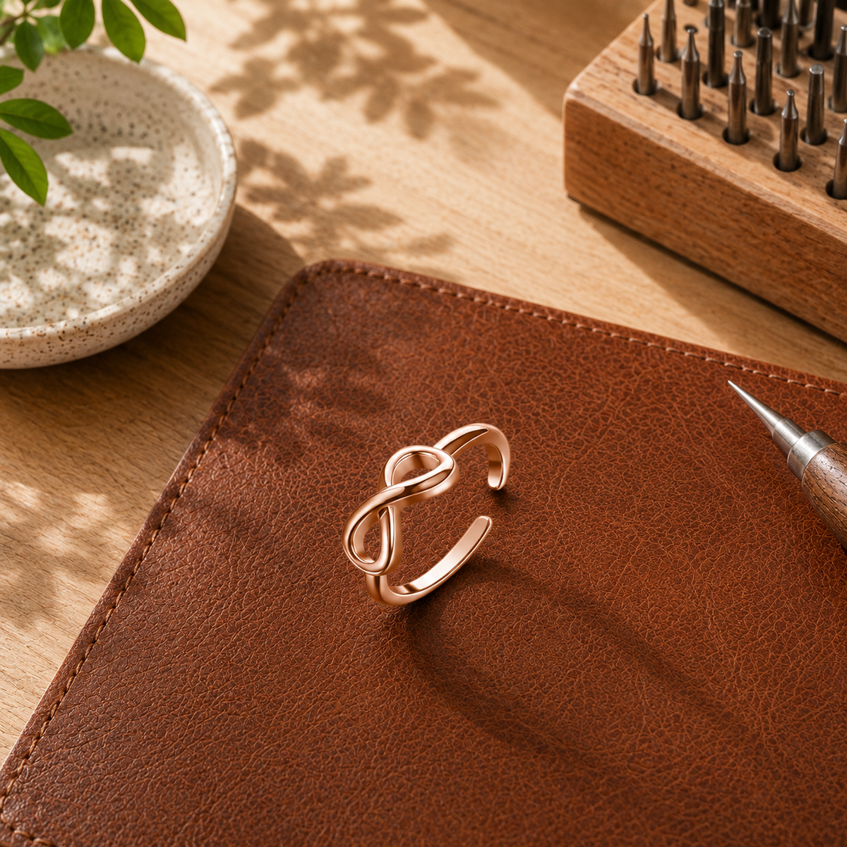 Clara's Loop Copper Toe Ring